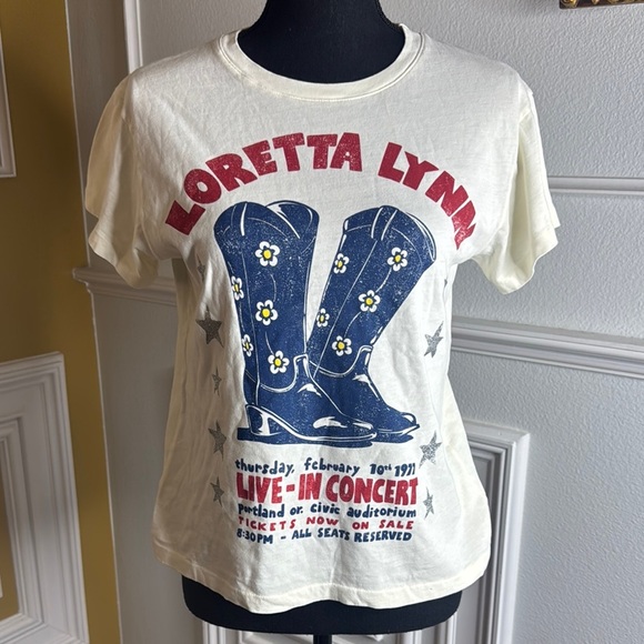 Daydreamer Tops - Loretta Lynn Concert Graphic T-Shirt